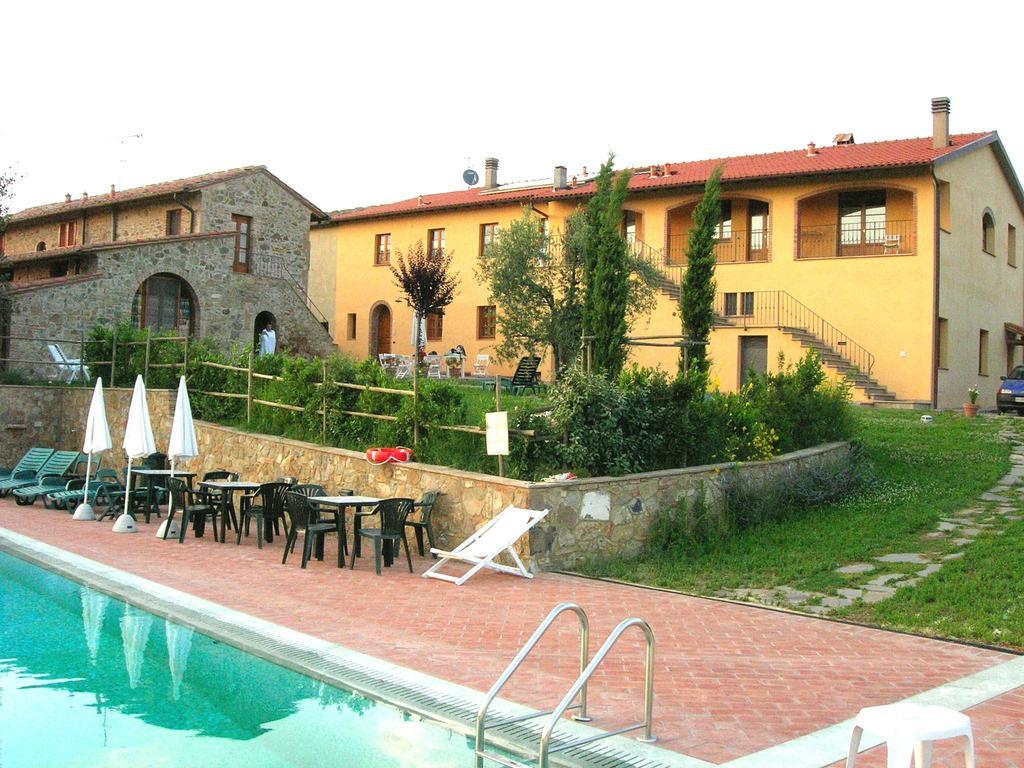 גאמבאסי Agriturismo Renai E Monte II מראה חיצוני תמונה