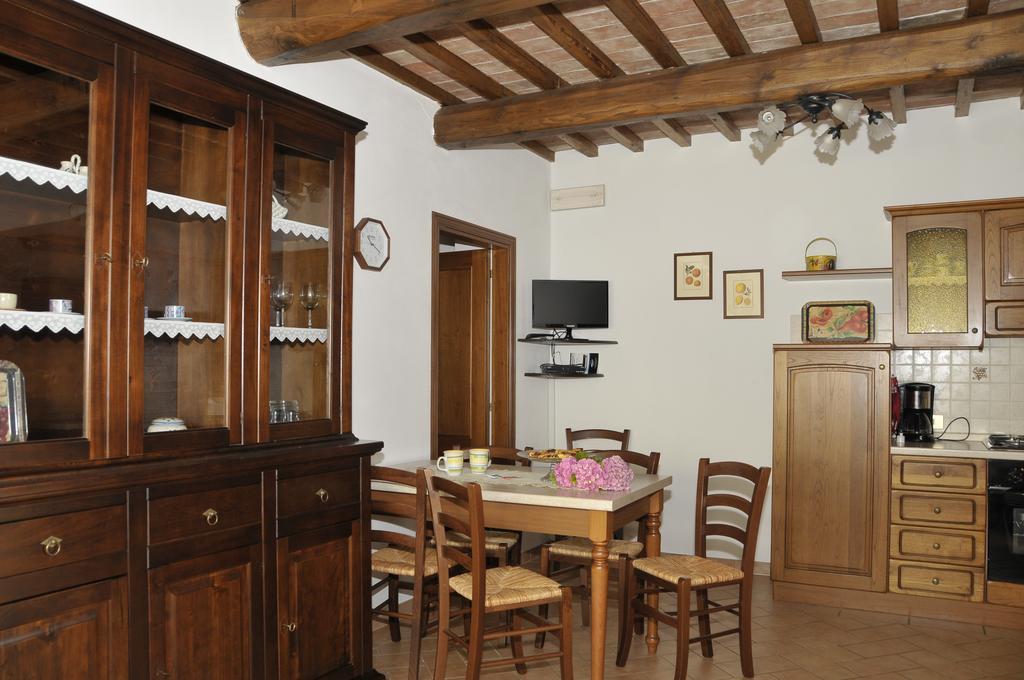 גאמבאסי Agriturismo Renai E Monte II מראה חיצוני תמונה
