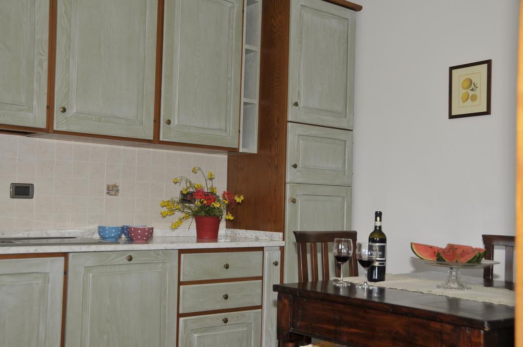 גאמבאסי Agriturismo Renai E Monte II מראה חיצוני תמונה