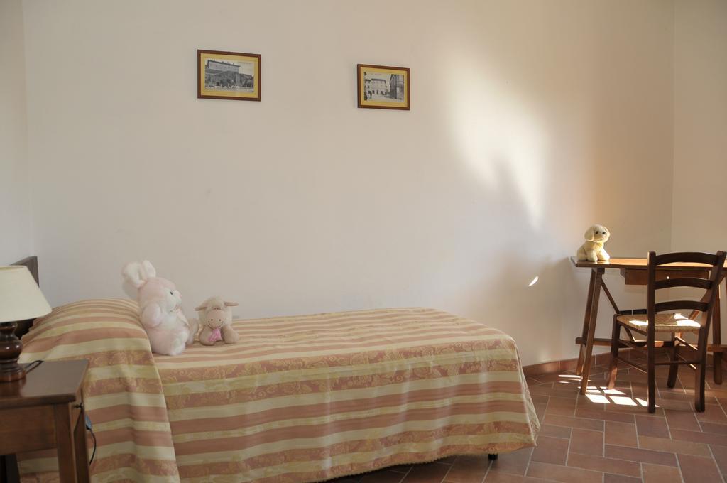 גאמבאסי Agriturismo Renai E Monte II מראה חיצוני תמונה