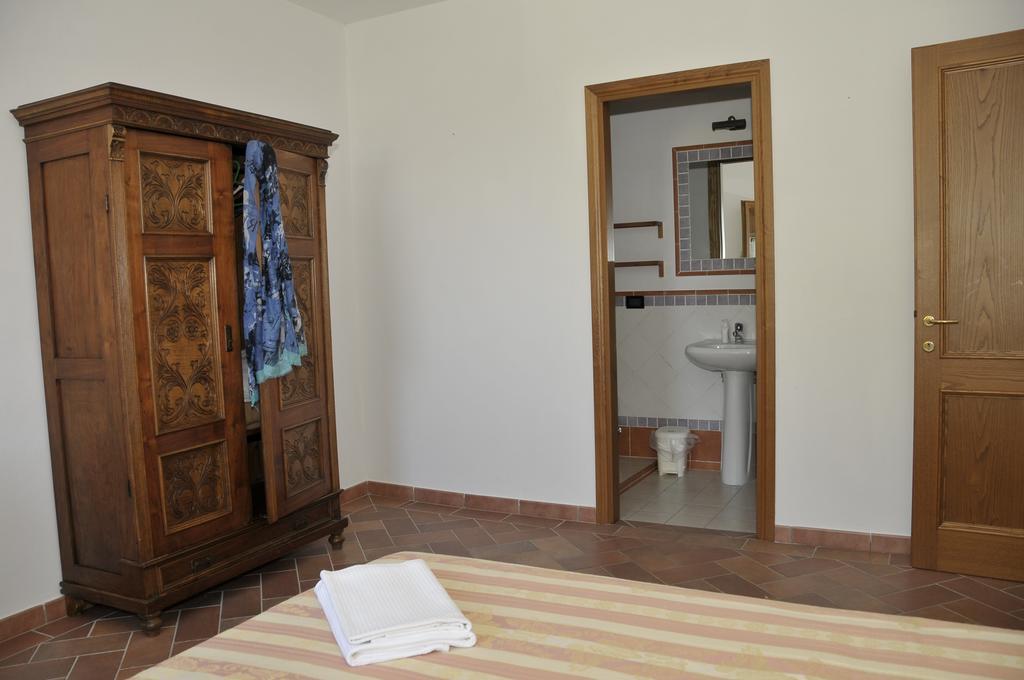 גאמבאסי Agriturismo Renai E Monte II מראה חיצוני תמונה