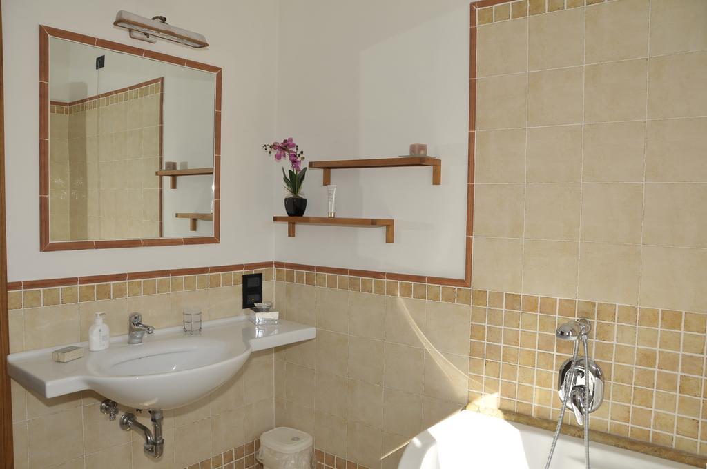 גאמבאסי Agriturismo Renai E Monte II מראה חיצוני תמונה