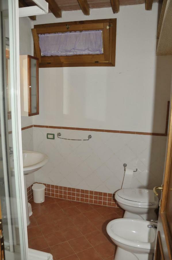גאמבאסי Agriturismo Renai E Monte II מראה חיצוני תמונה